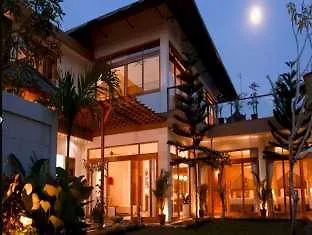 Zolina Villa Seminyak  4*, Seminyak (Bali)